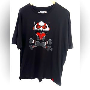 Barely used Marvel Ant-Man Avengers special, Men’s XXL Johnny Cupcakes shirt